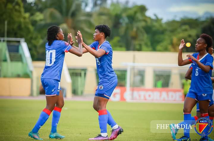Haïti écrase Cuba et valide son ticket pour la dernière phase